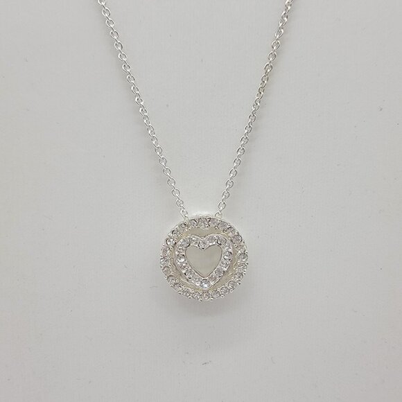 NEW IN BOX 2013 Avon Rhinestone Heart Pendant in Pouch Silver Tone 17-20in‎ NEW - Picture 1 of 6